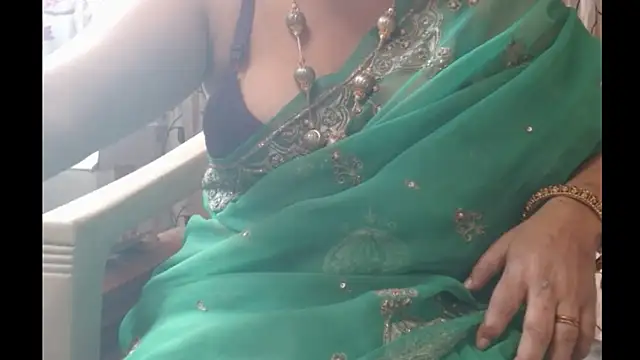 Snapshot of Star-Night chatting on 23, 11, 2025 Star-Night online show from 23, 11, 2025