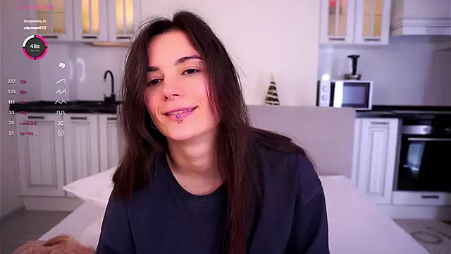 Snapshot of Holla_Molly chatting on 18, 2, 2025 Holla Molly online show from 18, 2, 2025