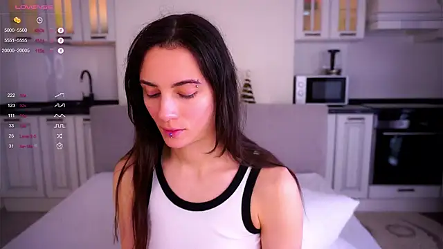 Snapshot of Holla_Molly chatting on 20, 2, 2025 Holla Molly online show from 20, 2, 2025