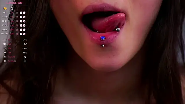 Snapshot of Holla_Molly chatting on 1, 3, 2025 Holla Molly online show from 1, 3, 2025