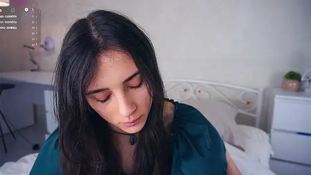 Snapshot of Holla_Molly chatting on 9, 3, 2025 Holla Molly online show from 9, 3, 2025