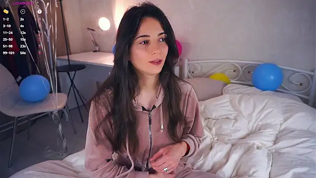 Snapshot of Holla_Molly chatting on 22, 3, 2025 Holla Molly online show from 22, 3, 2025