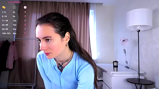 Snapshot of Holla_Molly chatting on 2, 10, 2025 Holla Molly online show from 2, 10, 2025