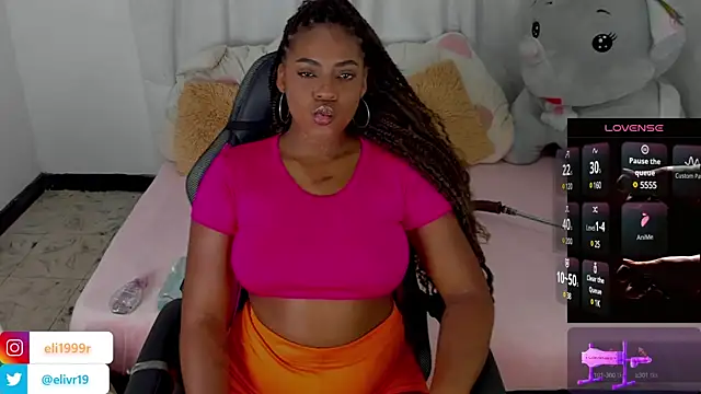 Snapshot of HollyJorda chatting on 11, 3, 2025 HollyJorda online show from 11, 3, 2025