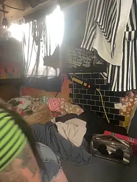 1-800-FUCKYOU online show from 8, 1, 2025