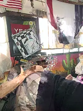 1-800-FUCKYOU online show from 28, 9, 2025