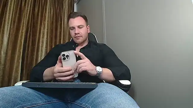 Thori92 online show from 15, 12, 2025