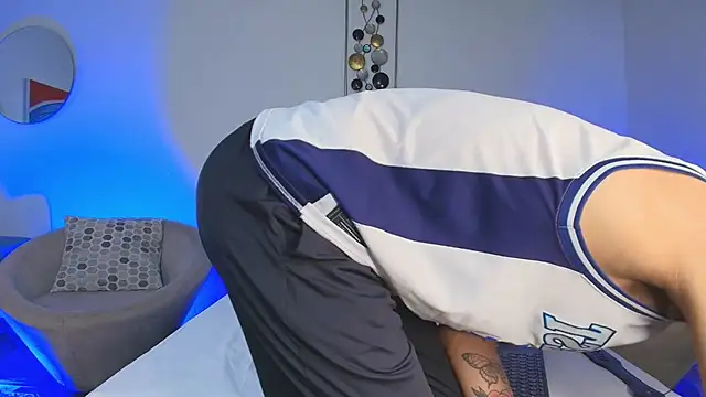 JacoboSwam online show from 7, 3, 2025