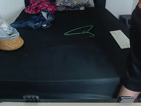 Snapshot of jeancarloscum12 chatting on 17, 12, 2025 jeancarloscum12 online show from 17, 12, 2025