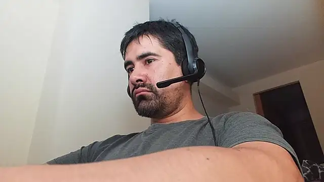 VonDoomdelToro online show from 14, 2, 2025