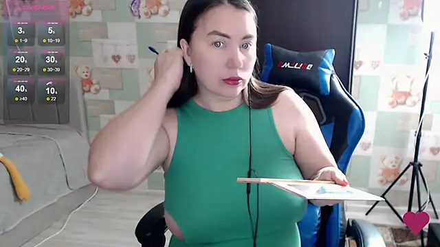 Snapshot of Korolek12 chatting on 2, 6, 2026 Korolek12 online show from 2, 6, 2026