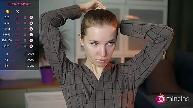 melanielwithu online show from 19, 11, 2025