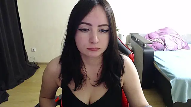 Laralianna online show from 26, 10, 2025