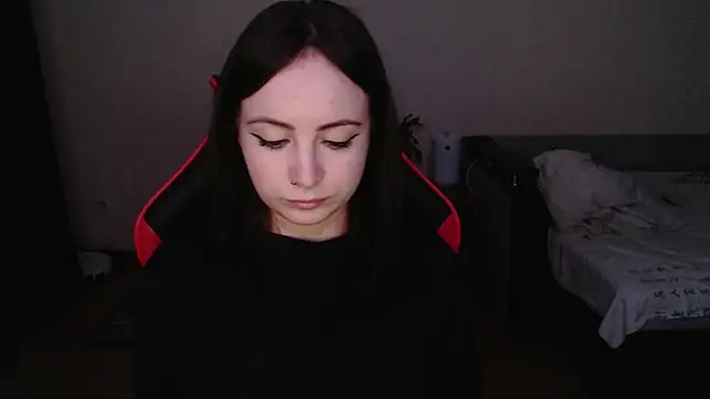 Laralianna online show from 10, 11, 2025