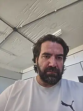 Snapshot of MysterBearMG chatting on 5, 5, 2026 MysterBearMG online show from 5, 5, 2026