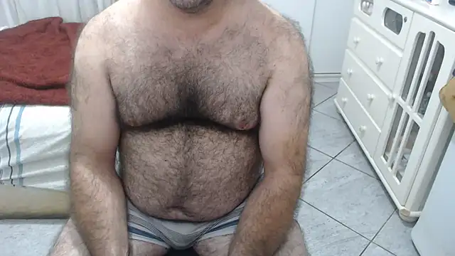 Snapshot of MysterBearMG chatting on 15, 5, 2026 MysterBearMG online show from 15, 5, 2026