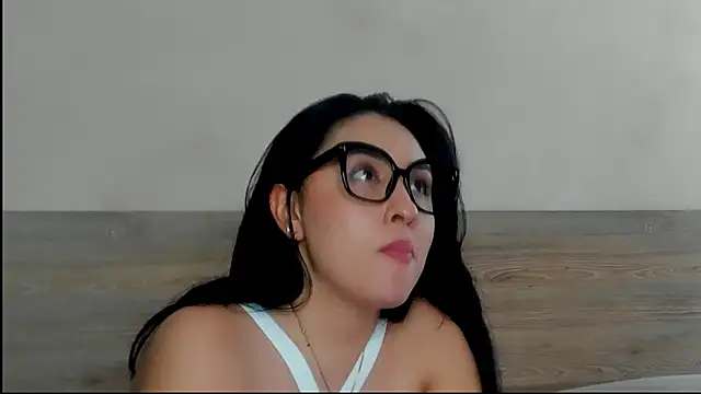 Snapshot of AnushaKumari chatting on 27, 6, 2026 AnushaKumari online show from 27, 6, 2026