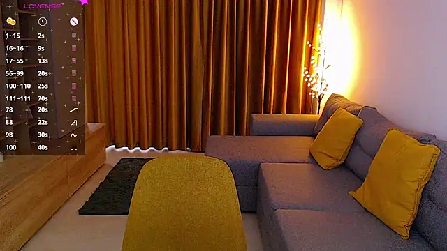  Mia Adams online show from 1, 3, 2025