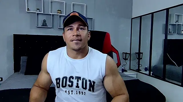 Snapshot of tyler_hank01 chatting on 1, 2, 2025 tyler hank01 online show from 1, 2, 2025