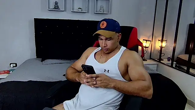 Snapshot of tyler_hank01 chatting on 3, 2, 2025 tyler hank01 online show from 3, 2, 2025