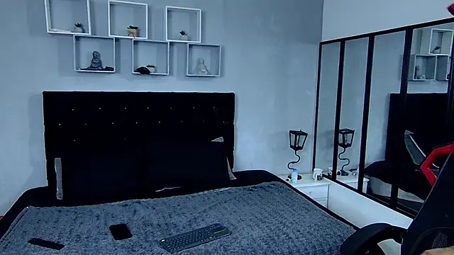 Snapshot of tyler_hank01 chatting on 24, 2, 2025 tyler hank01 online show from 24, 2, 2025