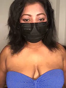 Snapshot of _Cute_ariana_ chatting on 7, 11, 2025 Cute ariana online show from 7, 11, 2025