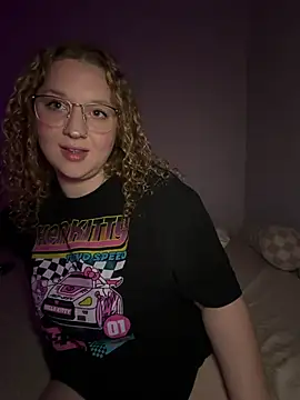 Snapshot of EmmieRae chatting on 7, 7, 2026 EmmieRae online show from 7, 7, 2026
