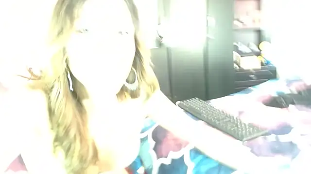 Snapshot of aleera_starxx982 chatting on 7, 11, 2025 aleera starxx982 online show from 7, 11, 2025