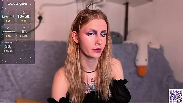 Snapshot of Chanel_Gill chatting on 26, 10, 2025 Chanel Gill online show from 26, 10, 2025