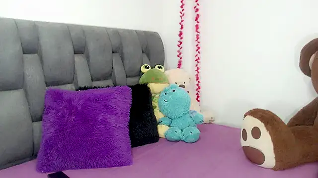 Snapshot of little_star_porn chatting on 25, 11, 2025 little star porn online show from 25, 11, 2025