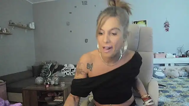 Snapshot of Orchideaxx chatting on 22, 2, 2025 Orchideaxx online show from 22, 2, 2025