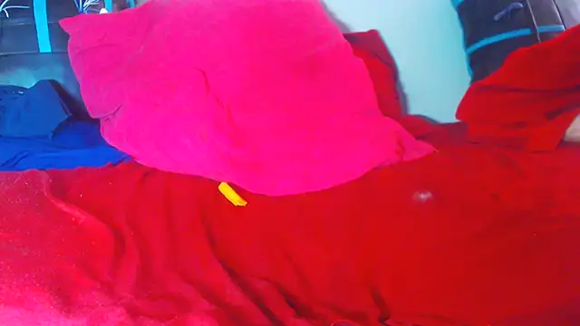 Queenofthenightx online show from 8, 2, 2025