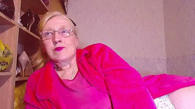 Snapshot of MadamBombShell chatting on 9, 12, 2024 MadamBombShell online show from 9, 12, 2024