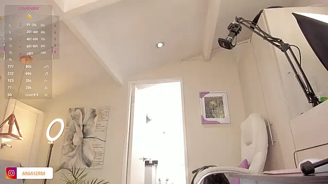 Snapshot of catalinasaiz chatting on 29, 10, 2025 catalinasaiz online show from 29, 10, 2025