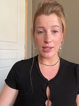 FoxyFrenchy online show from 30, 9, 2025