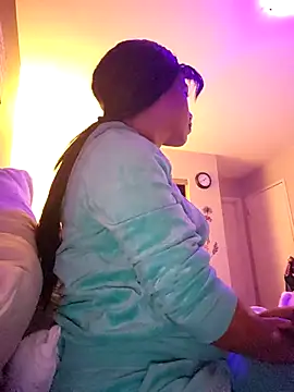 Snapshot of RuggyRackz chatting on 13, 10, 2025 RuggyRackz online show from 13, 10, 2025