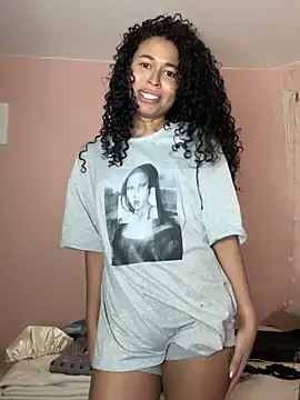 Snapshot of GabriSaenz chatting on 14, 12, 2024 GabriSaenz online show from 14, 12, 2024