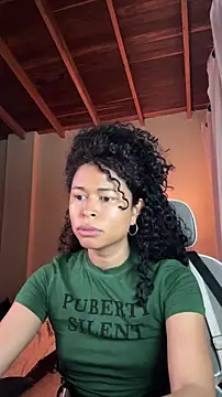 Snapshot of GabriSaenz chatting on 30, 10, 2025 GabriSaenz online show from 30, 10, 2025