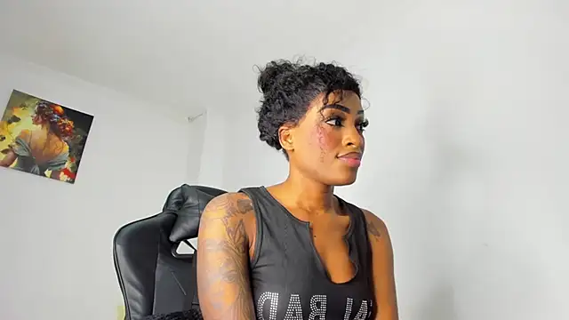 Snapshot of Emattaylor chatting on 5, 1, 2025 Emattaylor online show from 5, 1, 2025