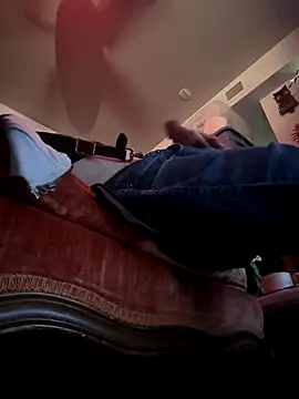 Snapshot of htk1975 chatting on 15, 12, 2025 htk1975 online show from 15, 12, 2025