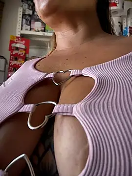 sammyqueenx21 online show from 24, 5, 2026