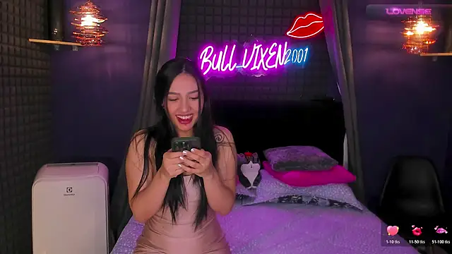 bull vixen2001 online show from 21, 10, 2025