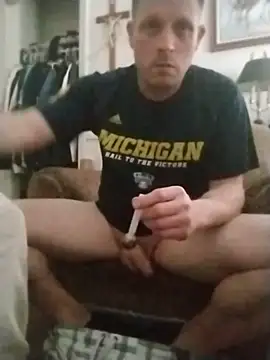 Snapshot of curiouscock38 chatting on 22, 3, 2025 curiouscock38 online show from 22, 3, 2025