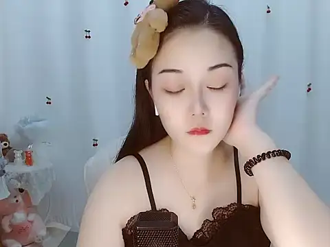 Snapshot of Angel-C chatting on 10, 9, 2025 Angel-C online show from 10, 9, 2025