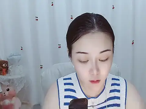 Snapshot of Angel-C chatting on 2, 10, 2025 Angel-C online show from 2, 10, 2025