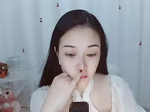 Snapshot of Angel-C chatting on 4, 10, 2025 Angel-C online show from 4, 10, 2025