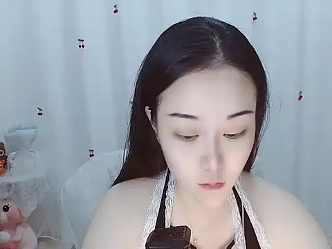 Snapshot of Angel-C chatting on 7, 10, 2025 Angel-C online show from 7, 10, 2025