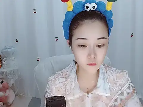 Snapshot of Angel-C chatting on 27, 10, 2025 Angel-C online show from 27, 10, 2025