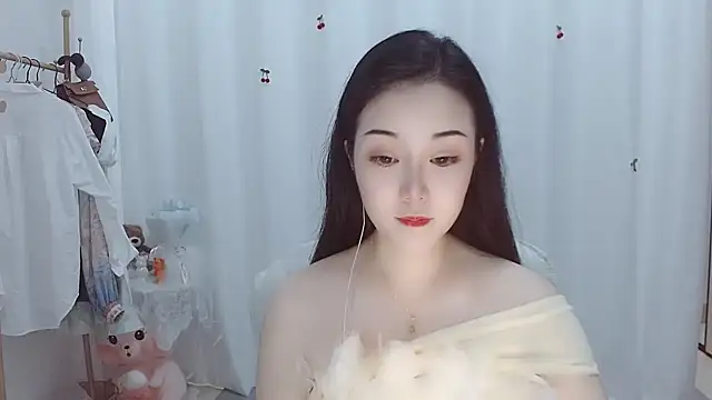 Snapshot of Angel-C chatting on 2, 12, 2025 Angel-C online show from 2, 12, 2025