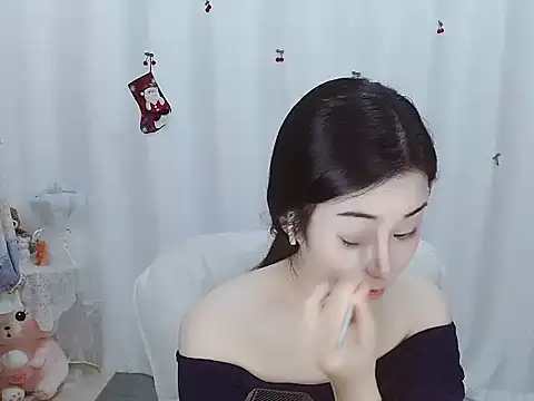 Snapshot of Angel-C chatting on 23, 12, 2025 Angel-C online show from 23, 12, 2025